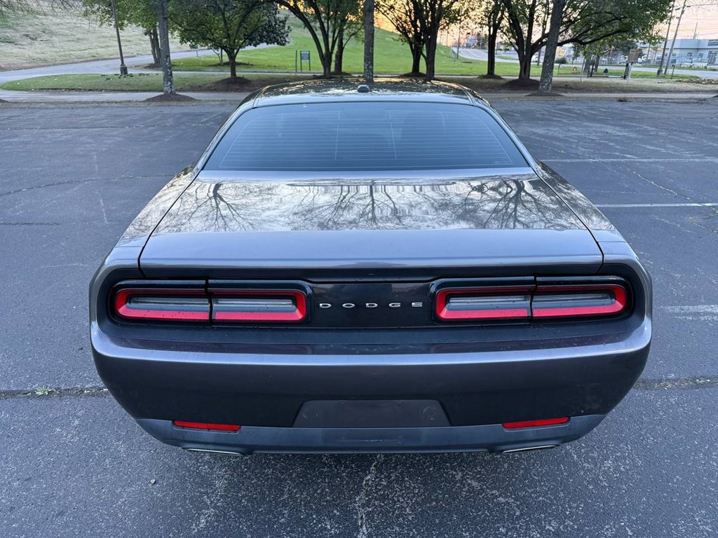 2015 Dodge Challenger Image 7