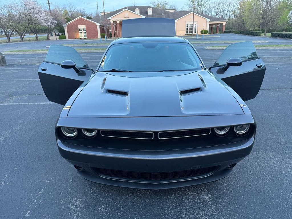 2015 Dodge Challenger Image 10