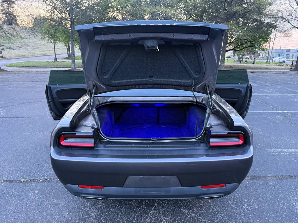 2015 Dodge Challenger Image 11