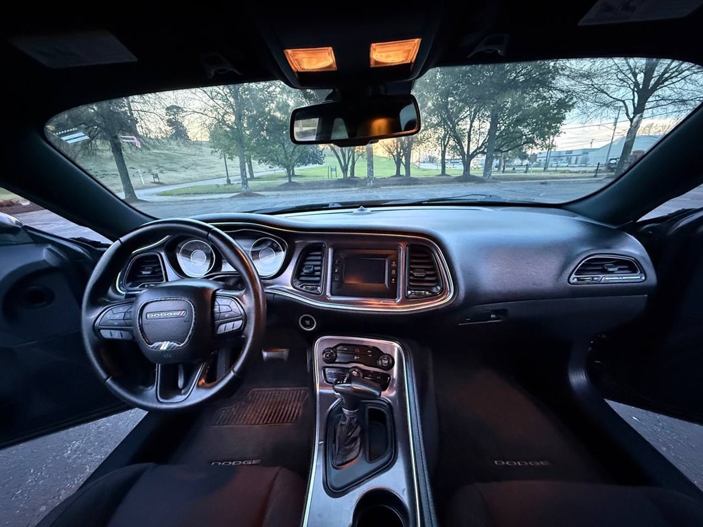 2015 Dodge Challenger Image 23