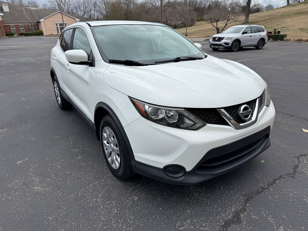 2018 Nissan Rogue Image 3