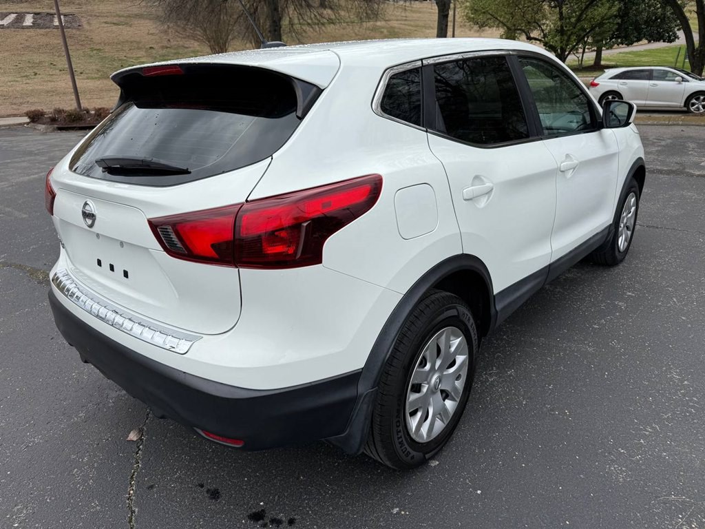 2018 Nissan Rogue Image 5