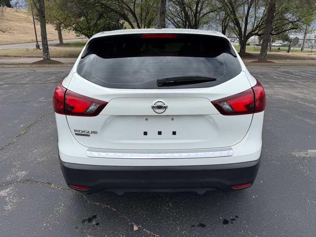 2018 Nissan Rogue Image 6