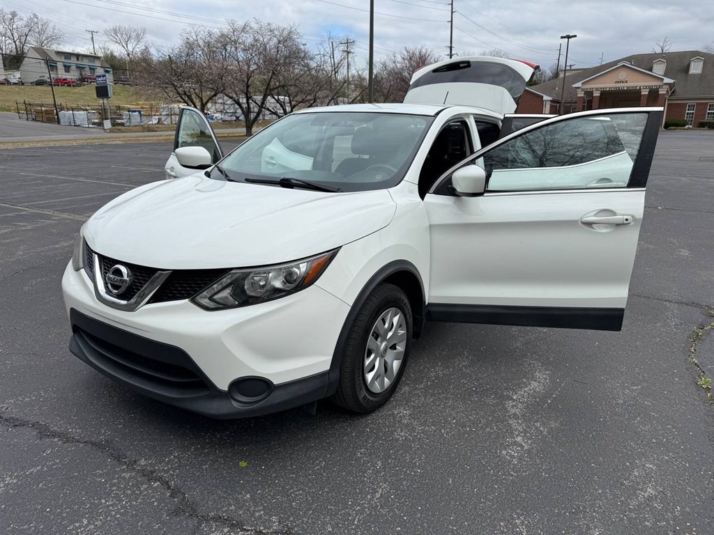 2018 Nissan Rogue Image 9