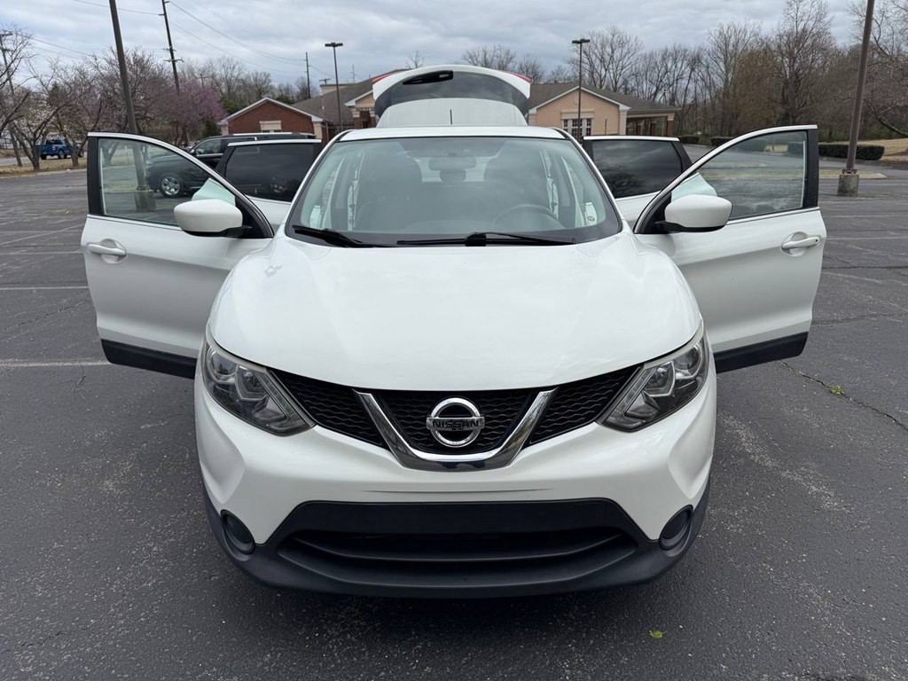 2018 Nissan Rogue Image 10