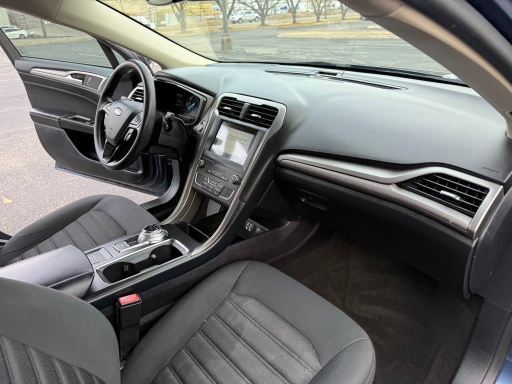 2019 Ford Fusion Image 27