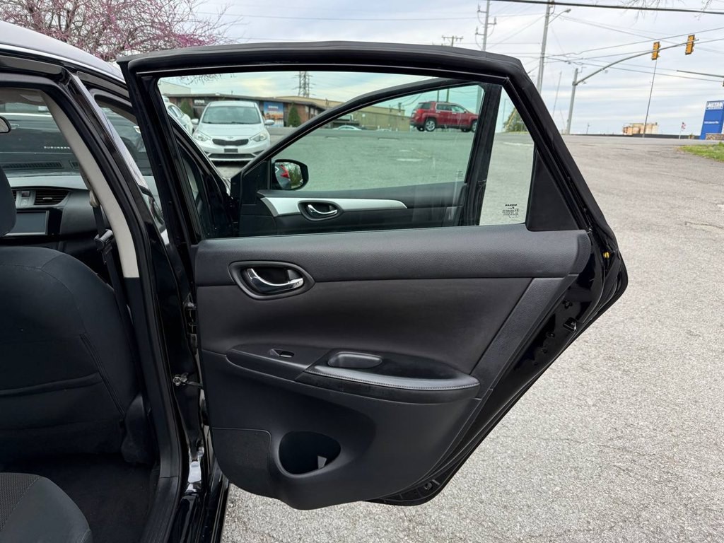 2019 Nissan Sentra Image 16