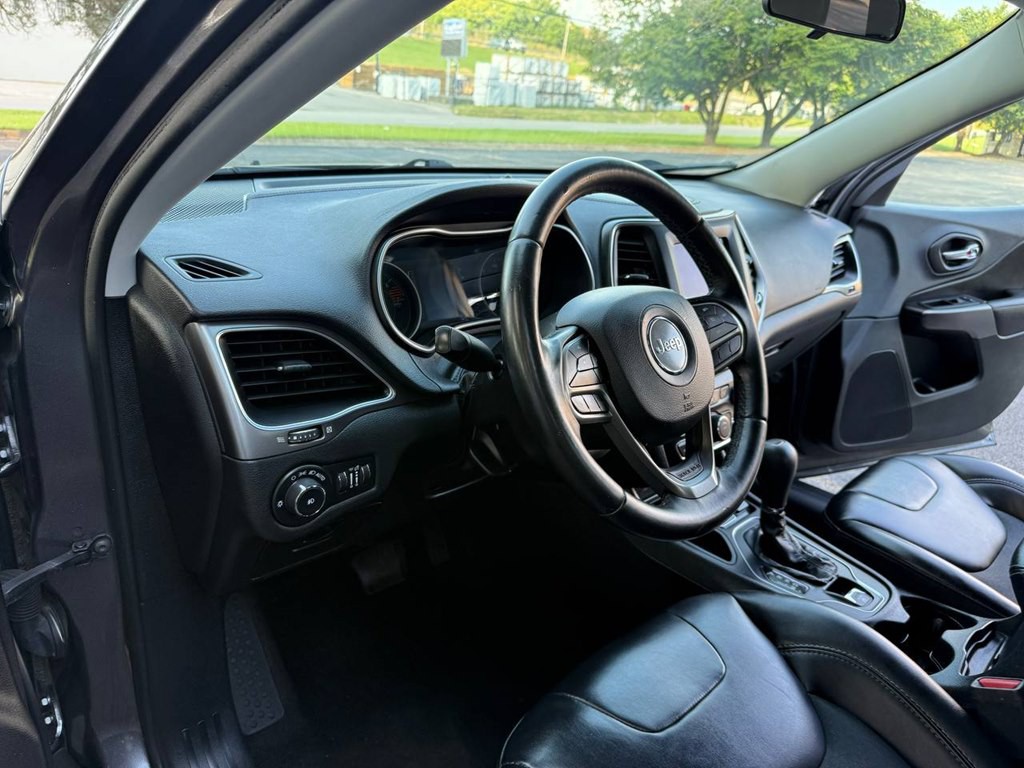 2019 Jeep Cherokee Image 17