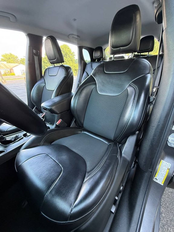2019 Jeep Cherokee Image 19