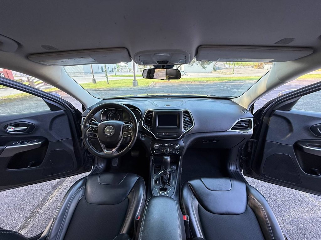 2019 Jeep Cherokee Image 24