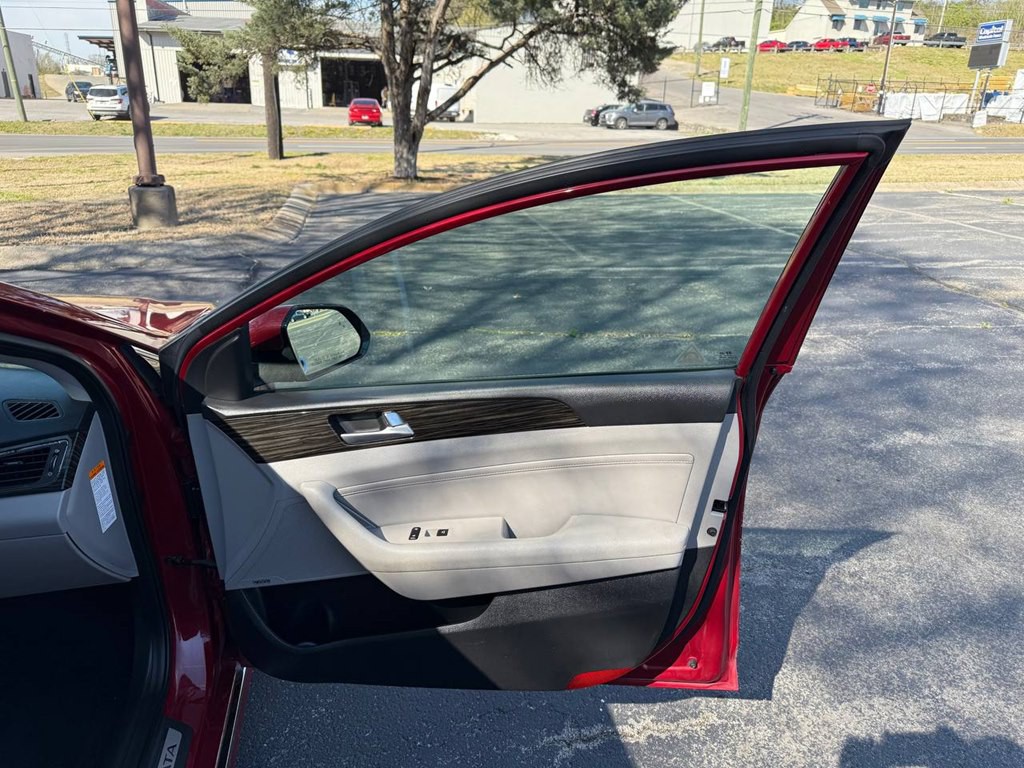 2016 Hyundai Sonata Image 16