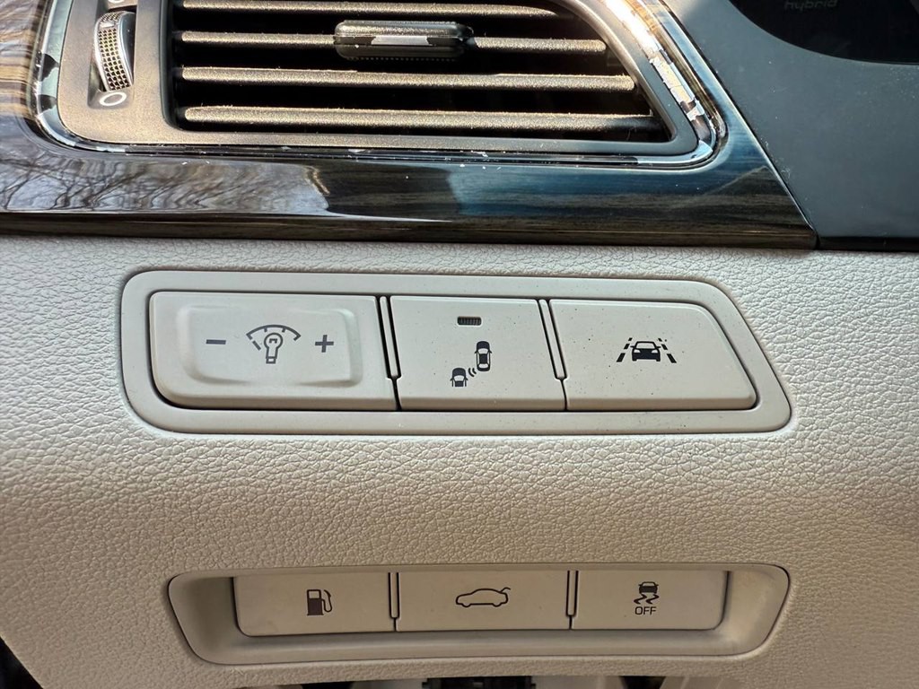 2016 Hyundai Sonata Image 31