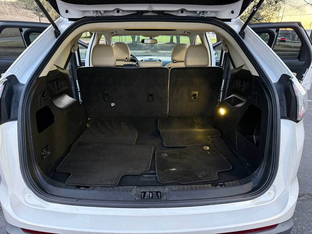 2016 Ford Edge Image 12