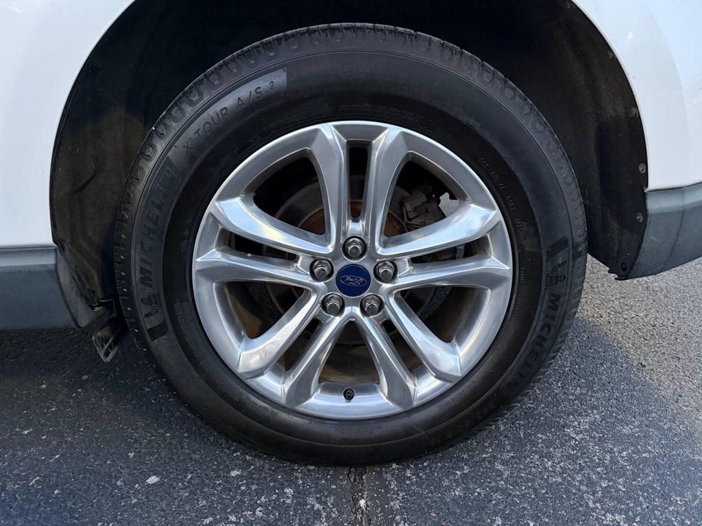 2016 Ford Edge Image 17