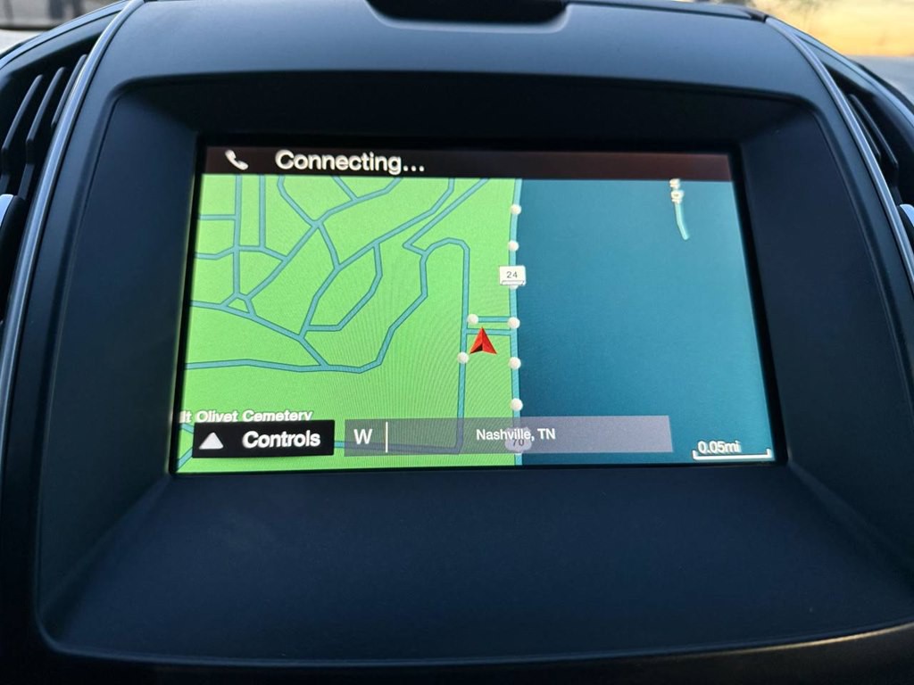 2016 Ford Edge Image 18