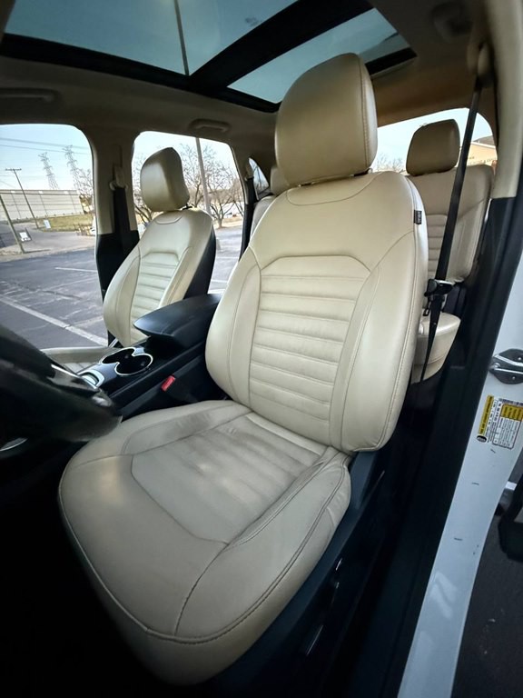 2016 Ford Edge Image 24