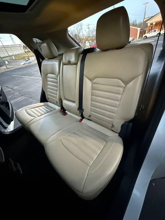 2016 Ford Edge Image 26