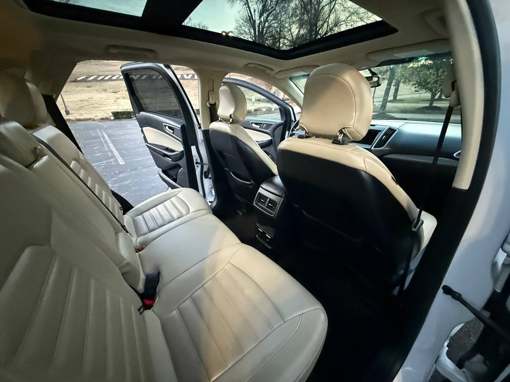 2016 Ford Edge Image 28