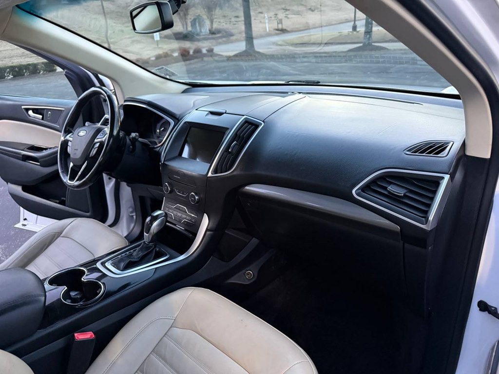 2016 Ford Edge Image 34