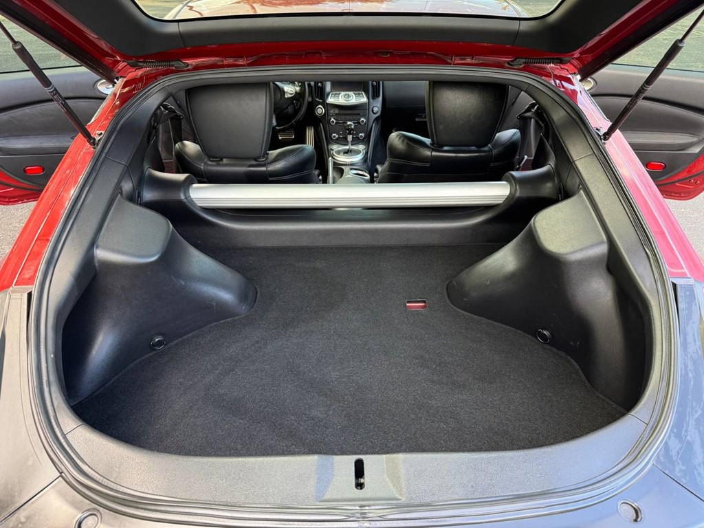 2014 Nissan 370Z Image 12