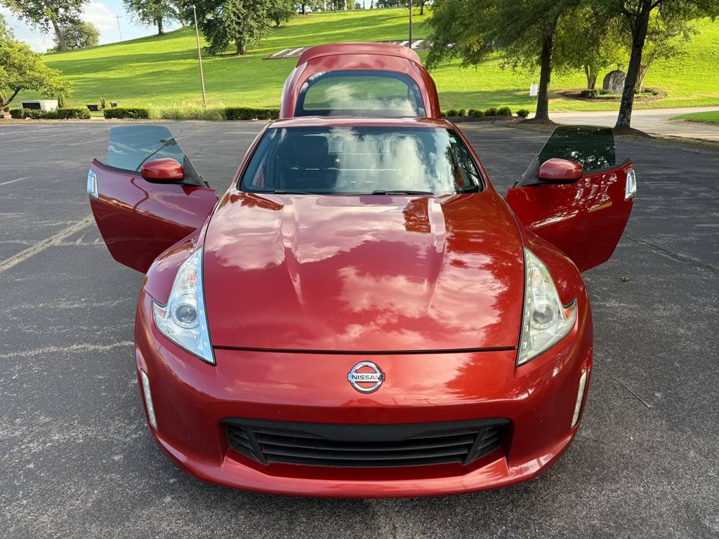 2014 Nissan 370Z Image 16