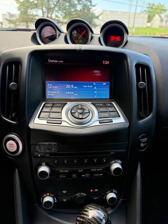 2014 Nissan 370Z Image 31