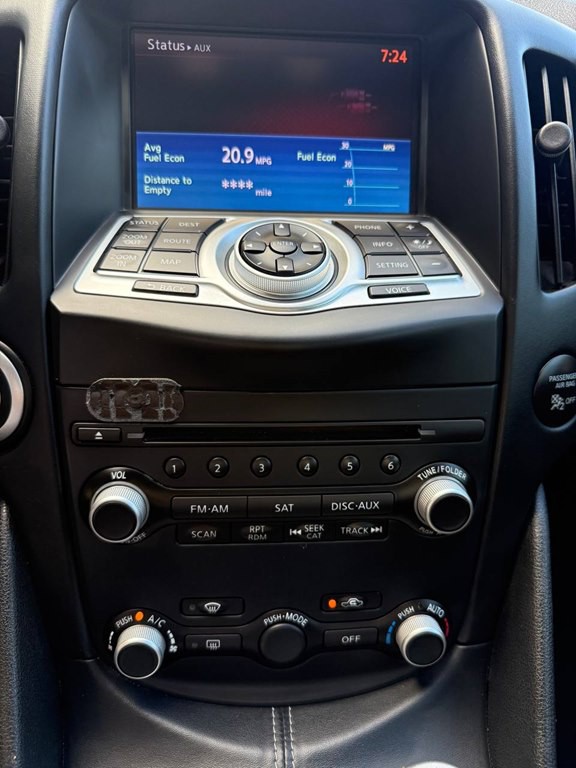 2014 Nissan 370Z Image 32