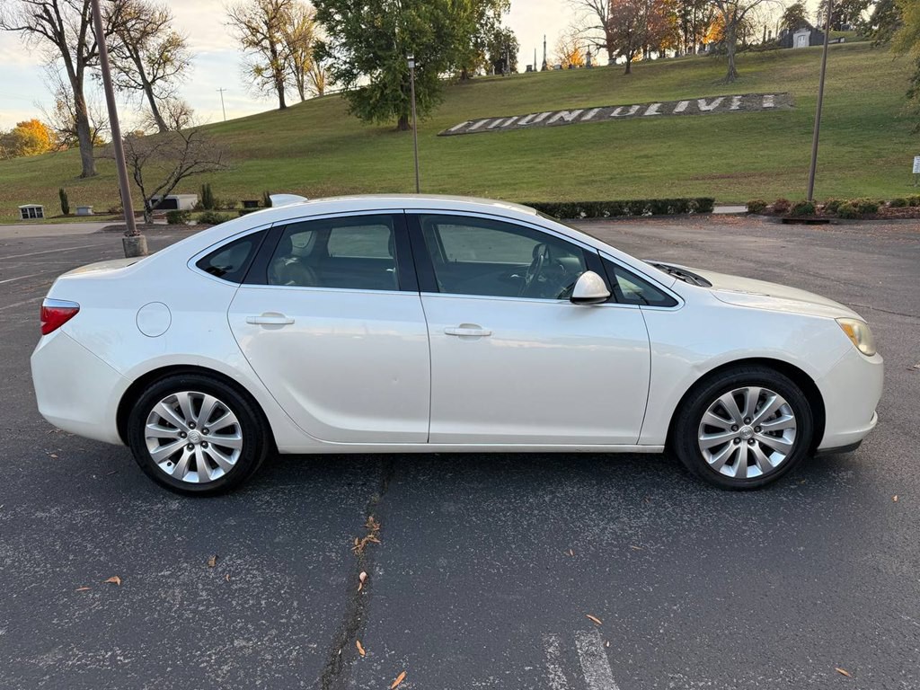 2015 Buick Verano Image 4