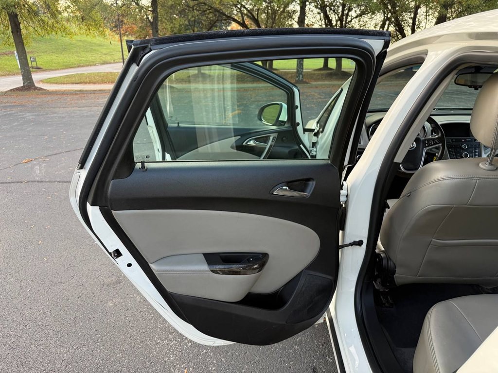 2015 Buick Verano Image 14