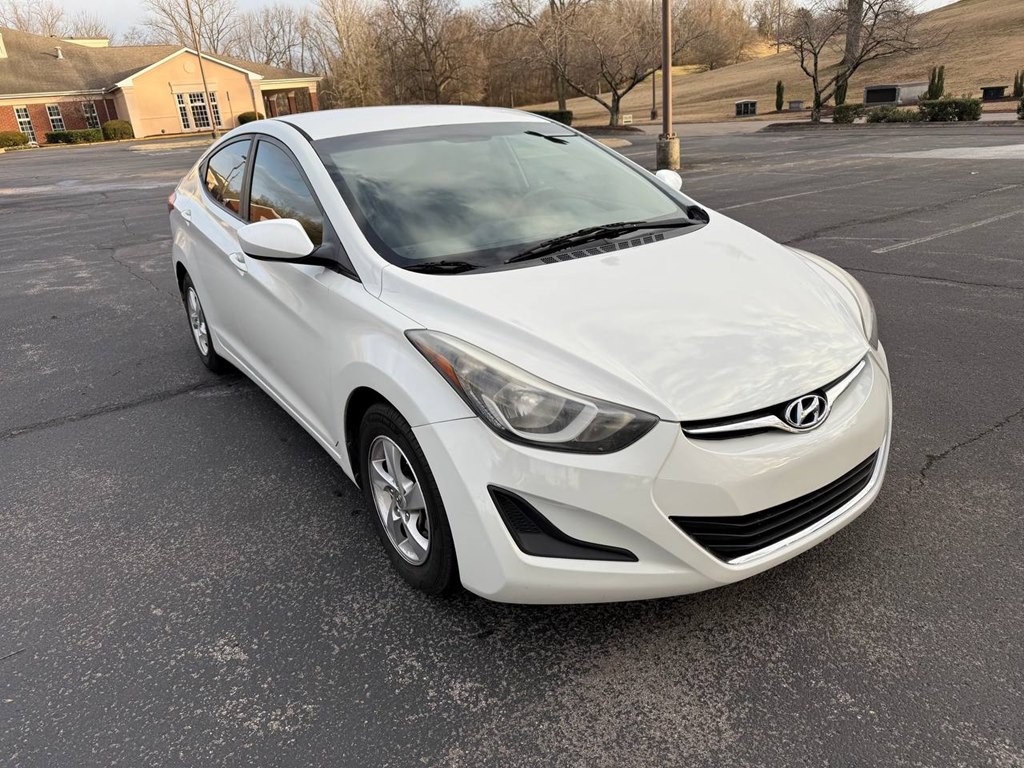 2015 Hyundai Elantra Image 3
