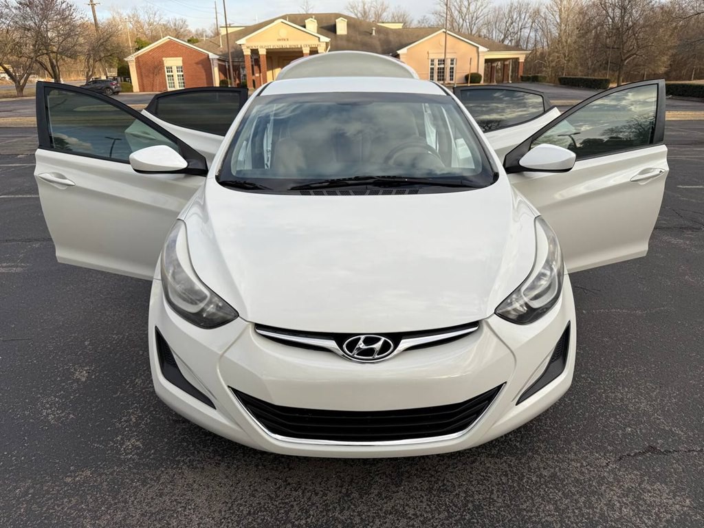 2015 Hyundai Elantra Image 10