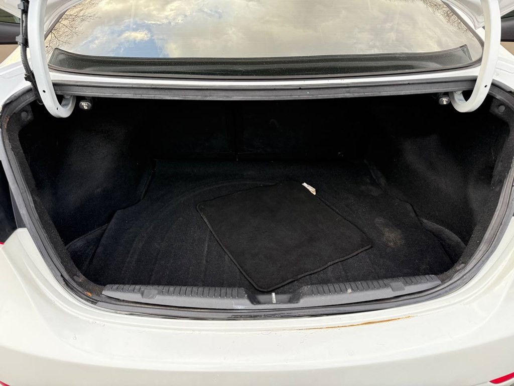2015 Hyundai Elantra Image 12