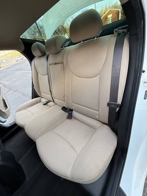 2015 Hyundai Elantra Image 22
