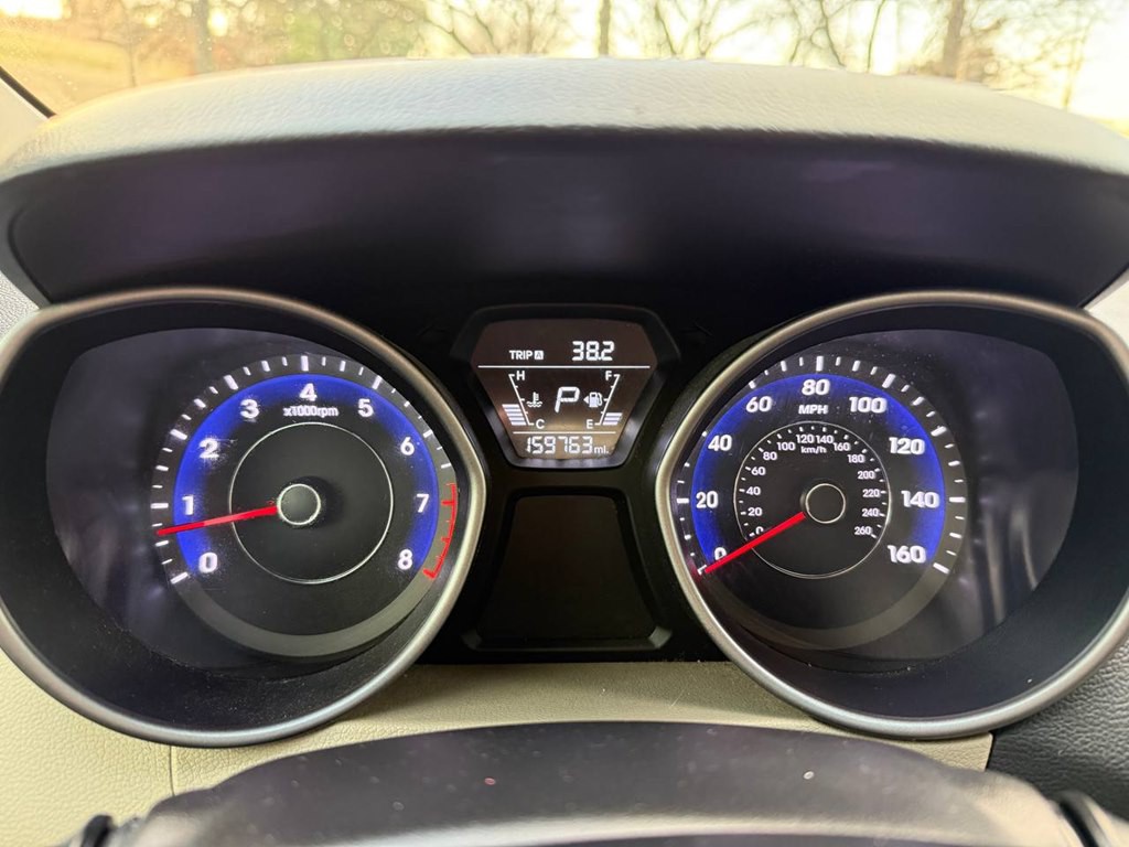 2015 Hyundai Elantra Image 34