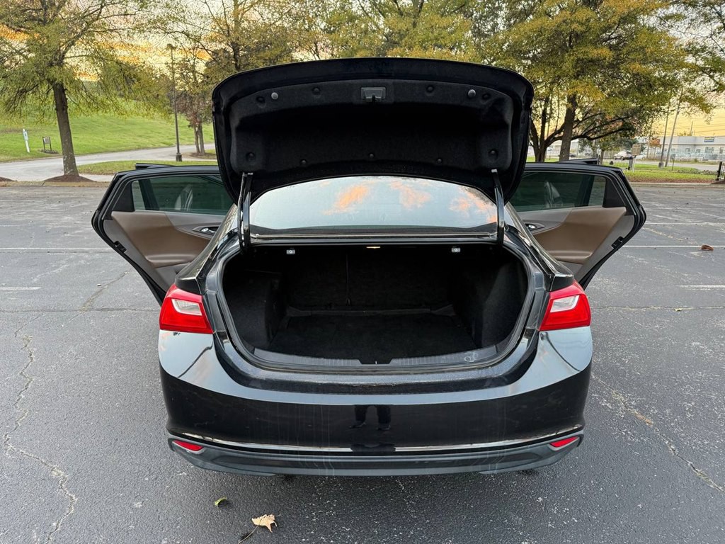 2019 Chevrolet Malibu Image 12
