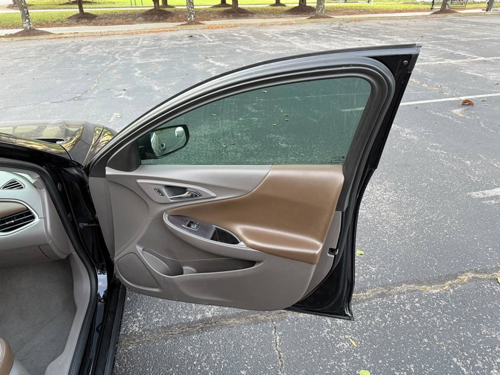 2019 Chevrolet Malibu Image 17
