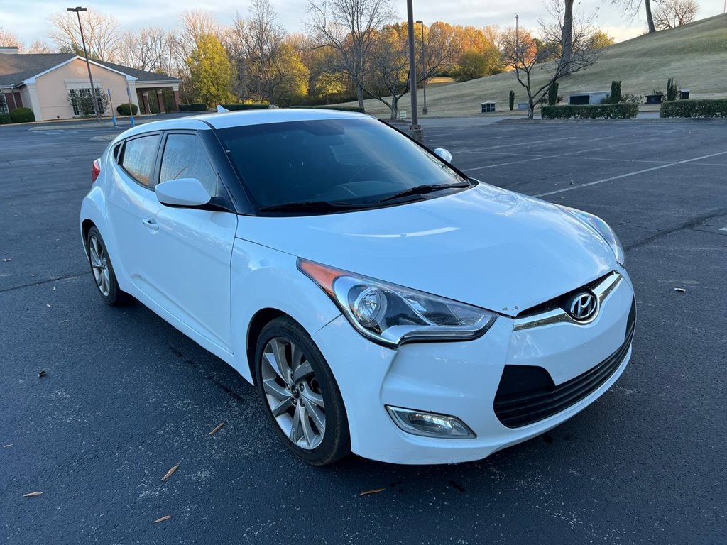 2017 Hyundai Veloster Image 3