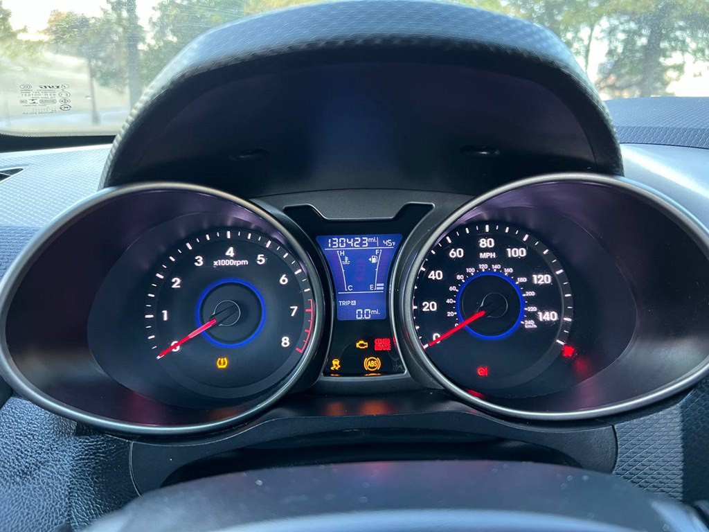 2017 Hyundai Veloster Image 27