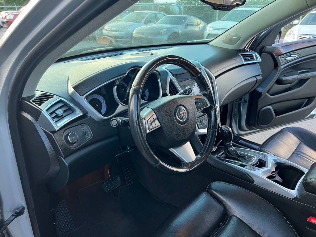 2012 Cadillac SRX Image 30