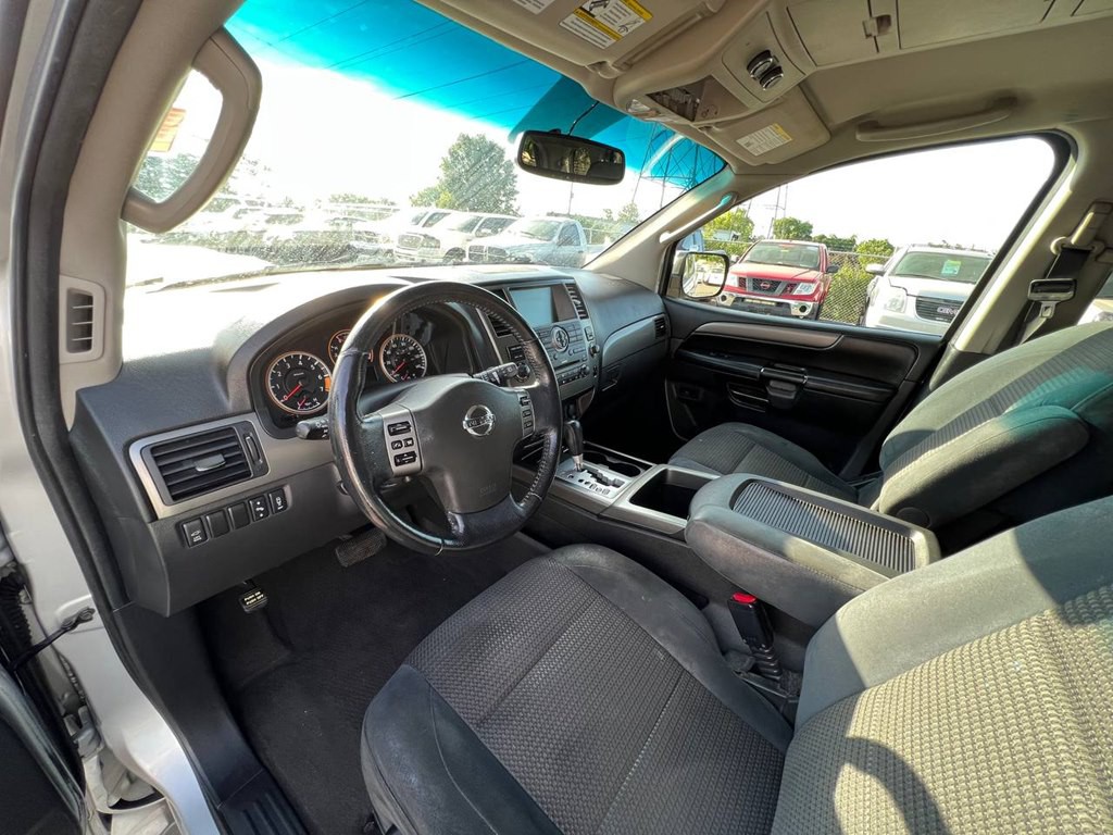 2012 Nissan Armada Image 10