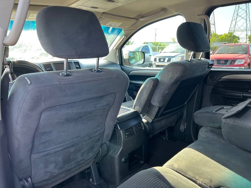 2012 Nissan Armada Image 12