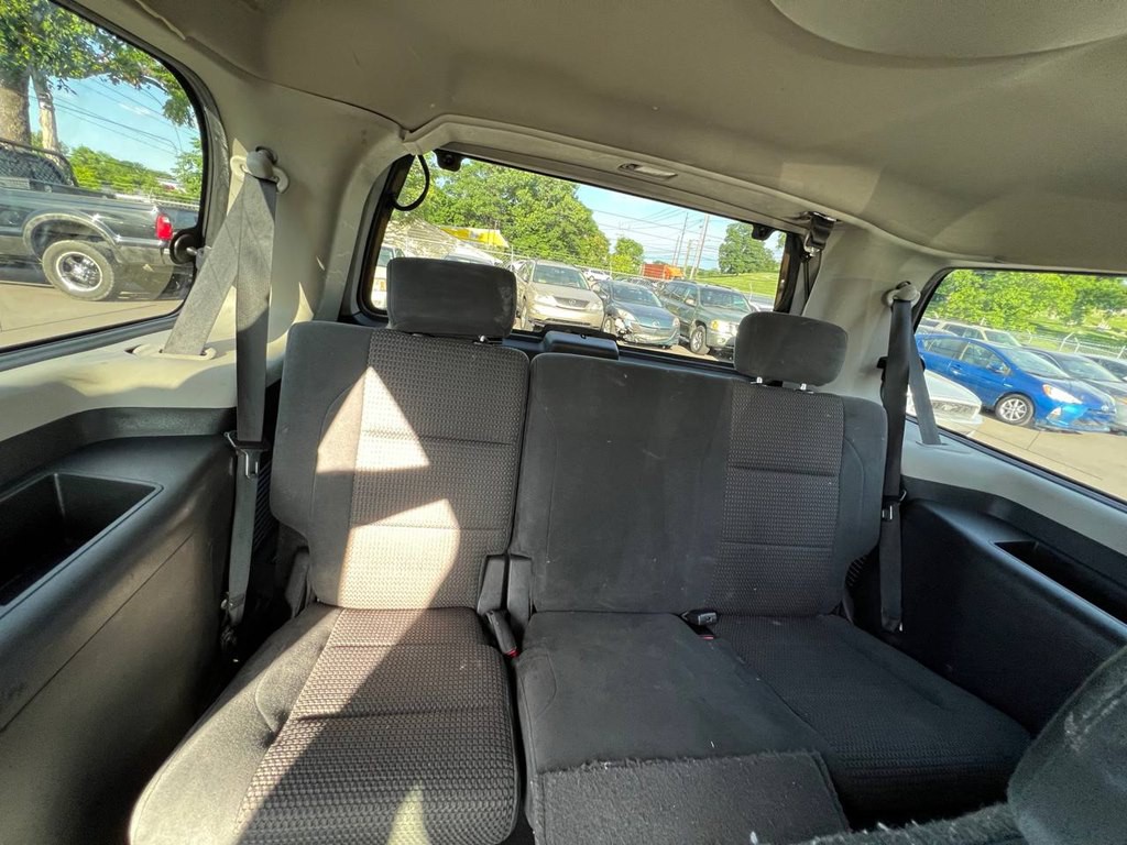 2012 Nissan Armada Image 13