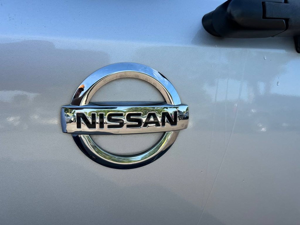 2012 Nissan Armada Image 31