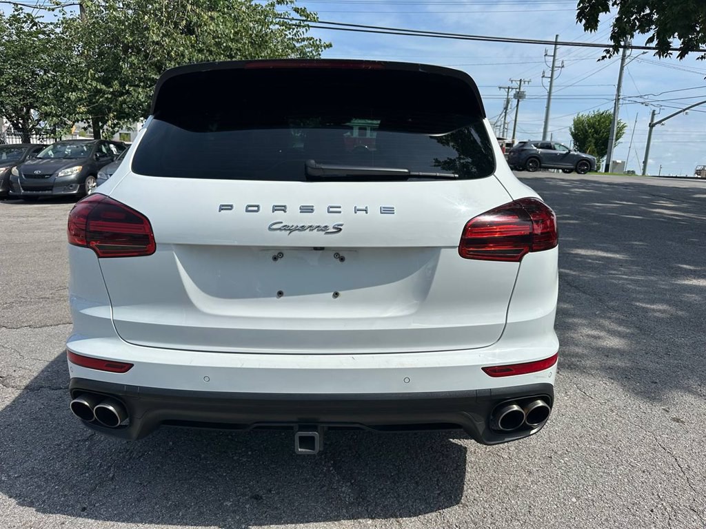 2017 Porsche Cayenne Image 3