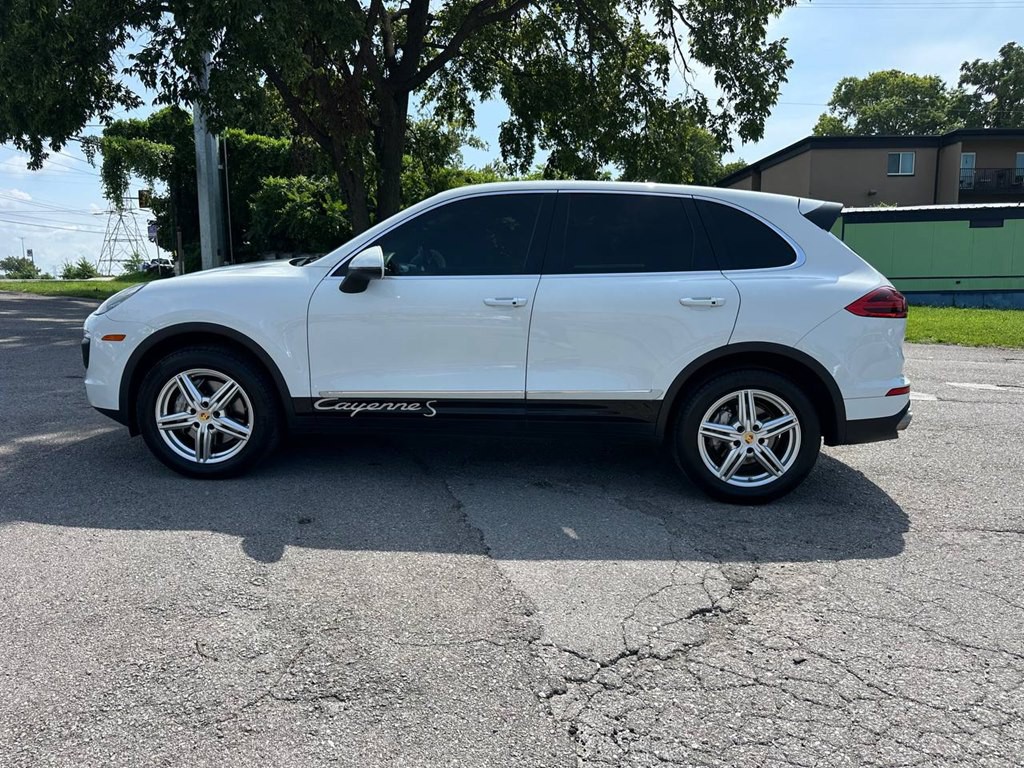 2017 Porsche Cayenne Image 6