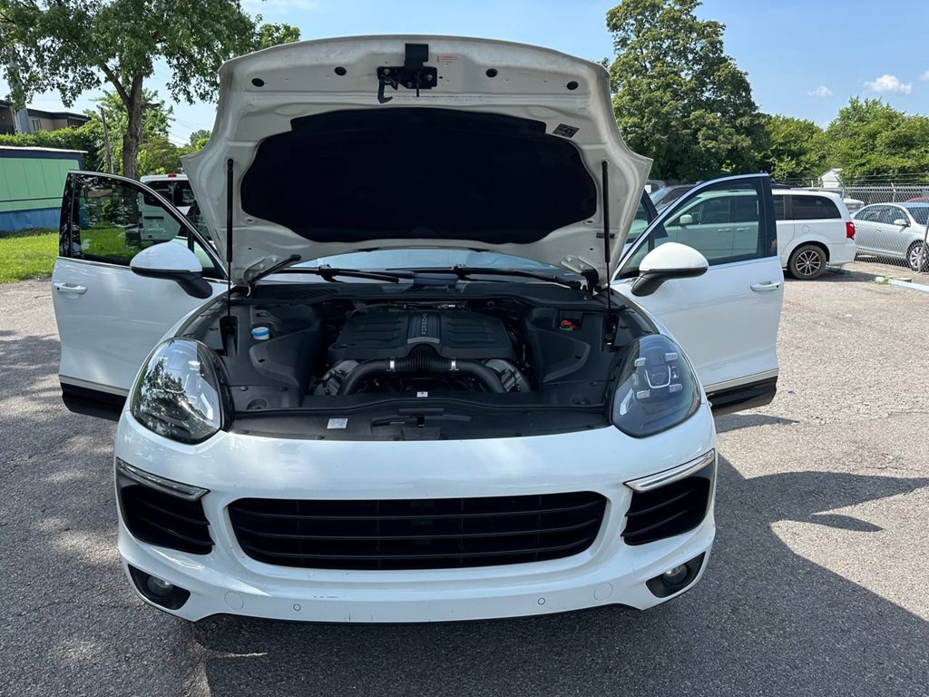 2017 Porsche Cayenne Image 7