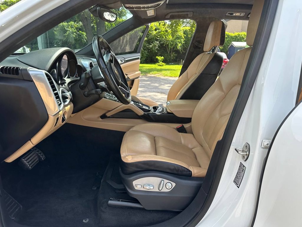2017 Porsche Cayenne Image 11