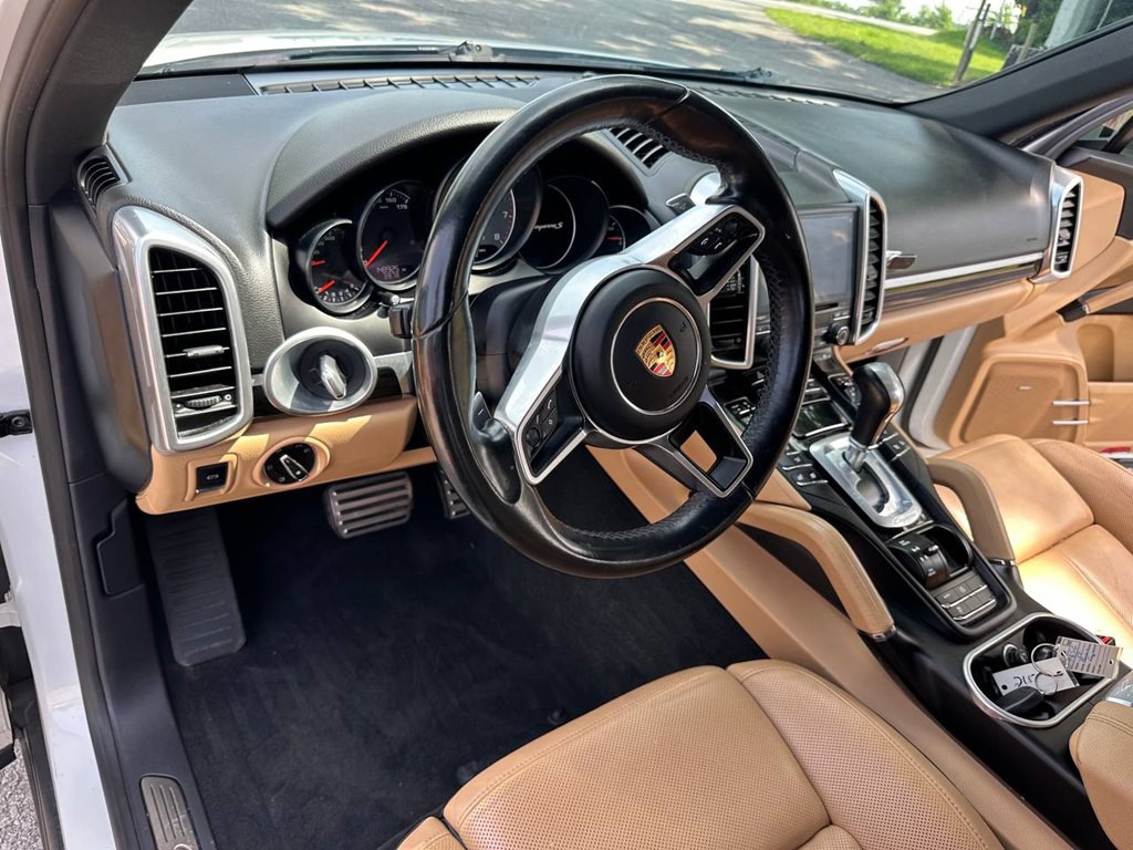 2017 Porsche Cayenne Image 13