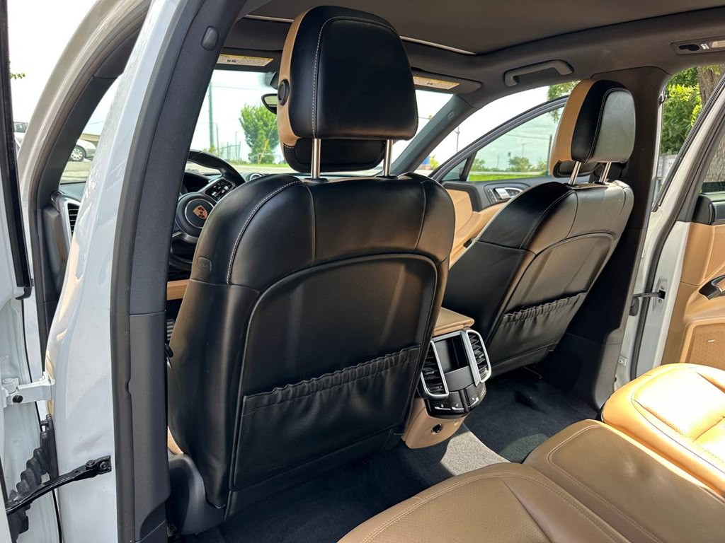 2017 Porsche Cayenne Image 15