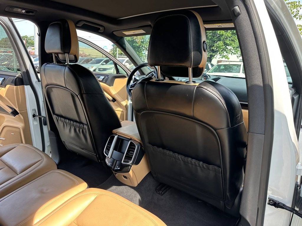 2017 Porsche Cayenne Image 19